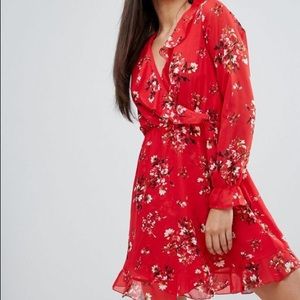 Super Sale! 3/30$ 🎉Boohoo floral dress